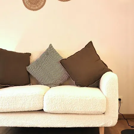 - Clair Val Apartment *